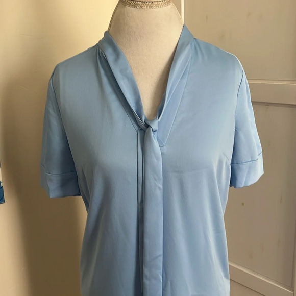 BCBGMAXAZRIA Ice Blue Mini Shirtdress with Tie at the Neckline - Size XS - Picture 3 of 11